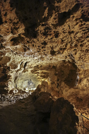 Tiefenhöhle Laichingen, Schachthöhle, karst object, rock, Laichingen, Swabian Jura,