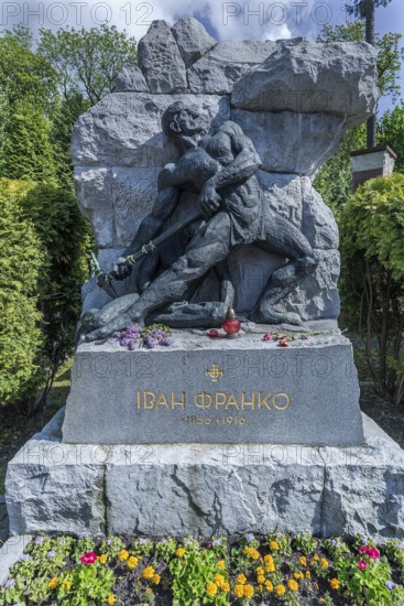 Tomb of the poet Ivan Franko, 1856-1916, Lützenhofer cemetery Lychakivsky cemetery, Lviv, Galicia,