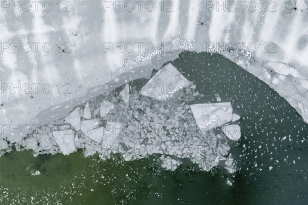 Ice floes, ice sheets, lake, frozen, ice, hoarfrost, cold, winter, sunny, aerial view, foothills of