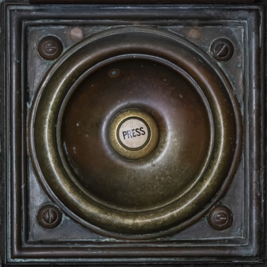 Bronze doorbell with patina and push button with the inscription press, urban and worn look, Royal