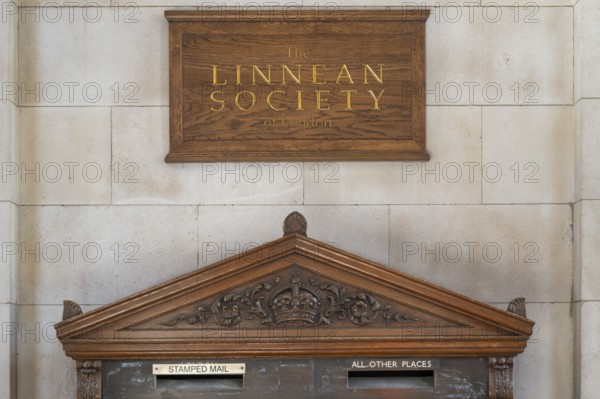 Linnean Society of London wooden plaque, Burlington House, Piccadilly, London, England, Great