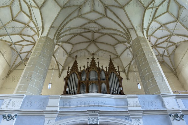 Organ from 1833 in the three-nave hall church, Birthälmer fortified church, 15th century, Biertan,