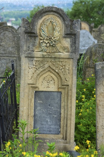 Tombstone with relief of a wreath of flowers, Jewish cemetery, since 1866, Czernowicz, Bukovina,