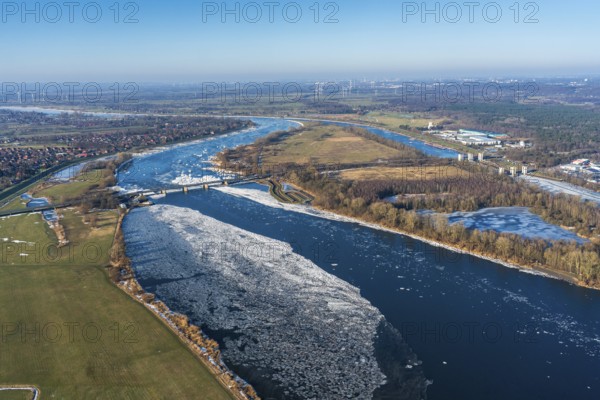 Geesthacht, Elbe bridge with dam, Elbe bridge, dam, barrage, water regulation, weir, Elbe, federal
