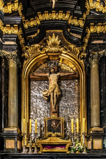 Altar with Christ sculpture, silverwork background, depicting Jerusalem, St. Mary's Church, 14th