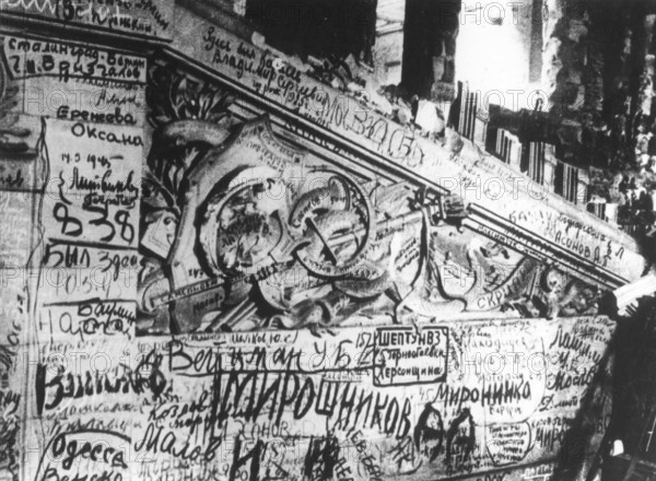 Russian soldiers immortalized themselves at the Reichstag, Berlin in May 1945. J. Chaldej about