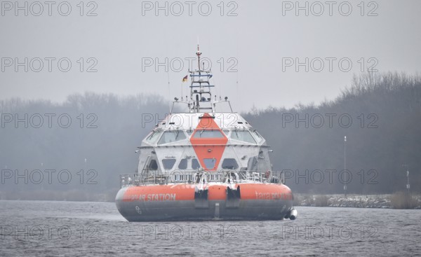Research vessel, TARA POLAR STATION research station sails in the Kiel Canal, NOK, Kiel Canal, Kiel