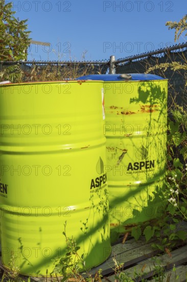 Aspen 52.8 gallon gas fuel drums for professionals for filling up small 2 stroke engine equipment