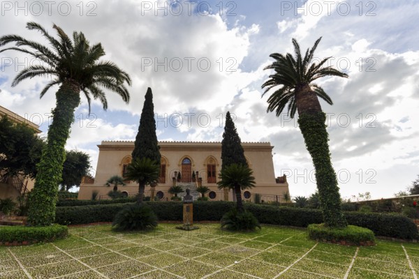 Villa Aurea, garden with bust, archaeologist Alexander Hardcastle, Valley of the Temples,