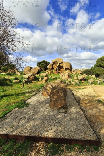 Rubble field, destruction, ruins, temple of Olympian Zeus with display board, Valley of the