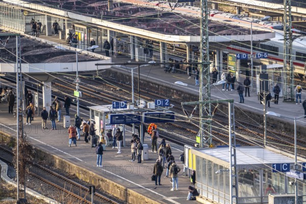 Cologne-Messe/Deutz station, 2nd largest train station in Cologne, transfer station between