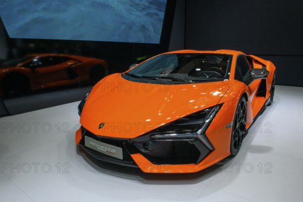 Press photo of Lamborghini Revuelto plug-in hybrid super sports car with 1015 hp system output