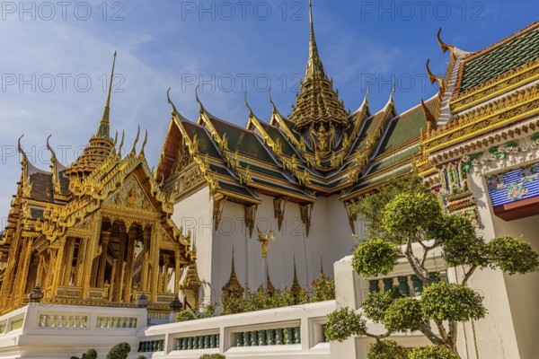 The Grand Royal Palace, Dusit Maha Prasad Throne Hall with overlapping roofs and curved chofas,