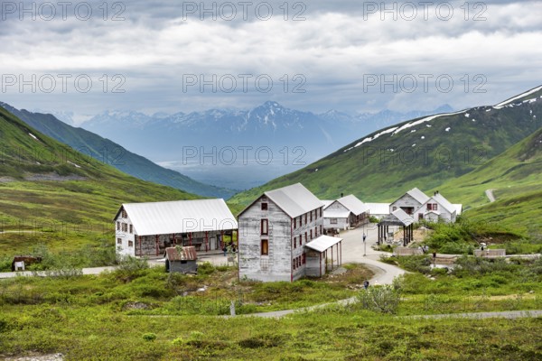 Building of the former Gold Mine Independence Mine in mountainous landscape, Independence Mine