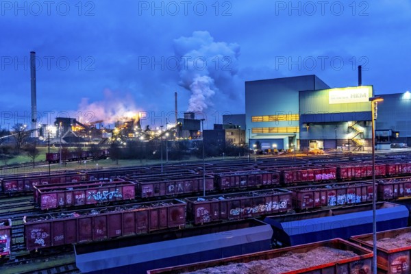 Hüttenwerke Krupp-Mannesmann, HKM in Duisburg, houses of the blast steel plant, coking plant,