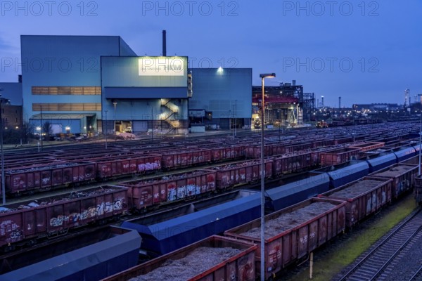 Hüttenwerke Krupp-Mannesmann, HKM in Duisburg, halls of the blast steel mill, tracks of the