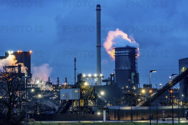 Hüttenwerke Krupp-Mannesmann, HKM in Duisburg, coking plant, fire tower with fire cloud,