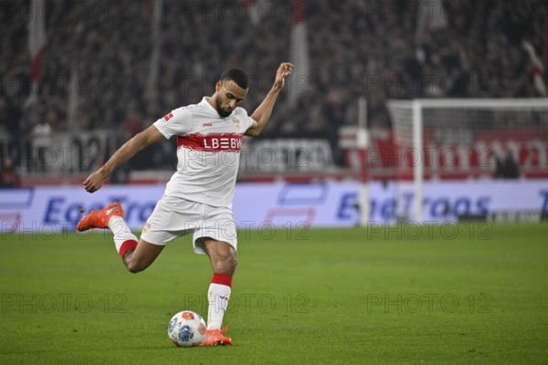 Josha Vagnoman VfB Stuttgart (04) Action on the ball MHPArena, MHP Arena Stuttgart,