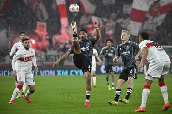Aurele Amenda Eintracht Frankfurt SGE (05) Action on the ball Oscar Hojlund Eintracht Frankfurt SGE
