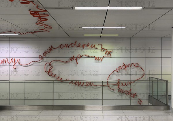 Artwork titled Spur X by Enne Hähnle, Kirchplatz metro Station, Wehrhahn Line, Düsseldorf, North