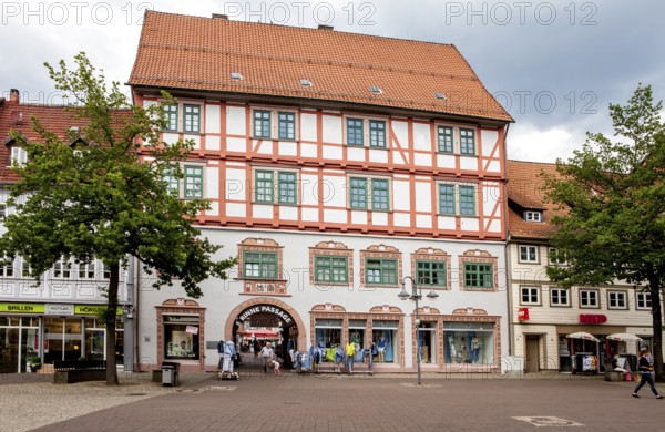 City view of Osterode, Rinnesches Haus, Rinne passage, Kornmarkt market, Osterode am Harz, Germany