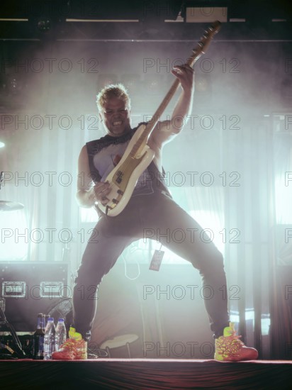 Bass player Chris Wendel from Engst live on 10-year anniversary tour tour at Berlin's Astra