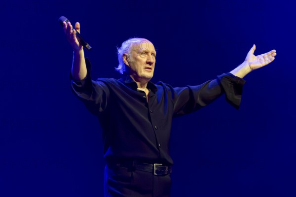 Herman van Veen, singer, songwriter, Netherlands, with the program Achtzig live, 04.12.2025,