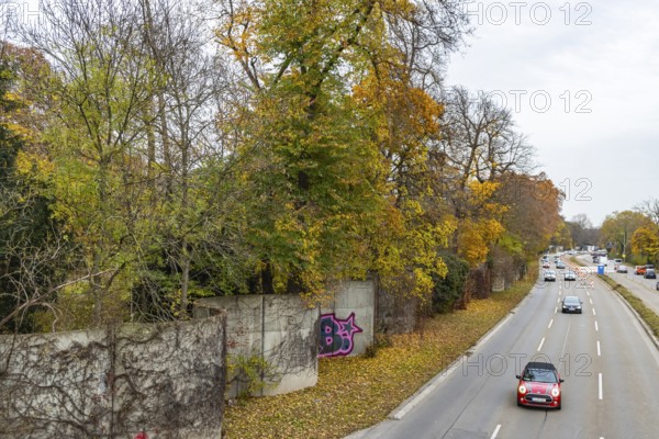 Cannstatter Straße in Stuttgart, federal road B14. The city wants to dismantle the six-lane road