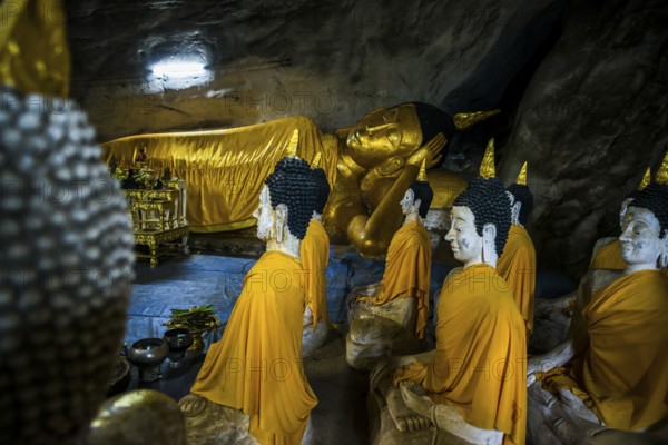 Cave with Buddha Statues, Tham Phra Non, Reclining Buddha Cave, Wat Ao Noi, Prachuap Khiri Khan,