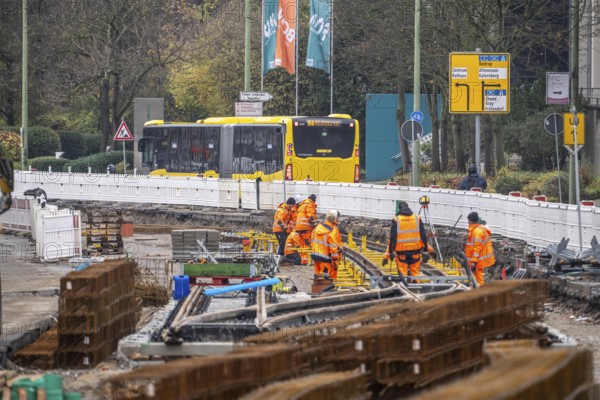 Large-scale construction site in the city center of Essen, Herkulesstraße, the construction of new