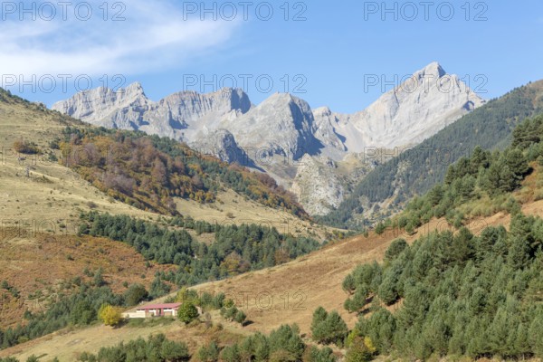 Mountain landscape Guarrinza - La Mina, Aragon Subordan river valley, Parque Natural Valles