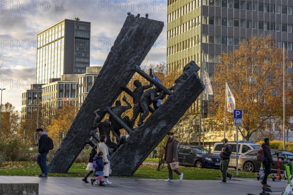 Downtown Essen, Miners' Monument Steile Lagerung, am Europaplatz, high-rise office buildings, at