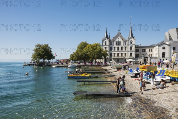 Promenade by the lake, Vevey, Lake Geneva, Lac Léman, Canton of Vaud, Switzerland