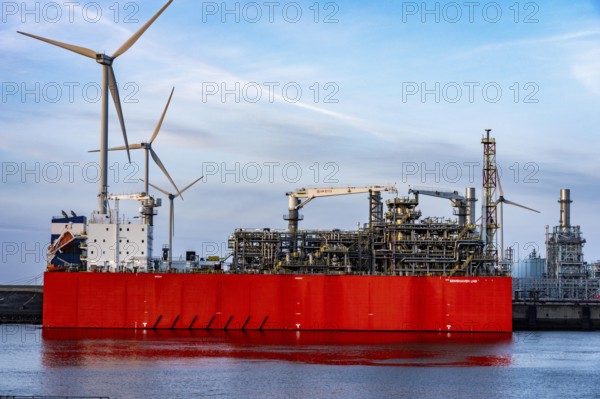 Liquefied gas terminal, so-called FRSU's, floating storage regasification units, factory ship