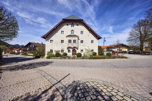 Houses, alpine buildings, general architecture, façade with bay window, windows and façade