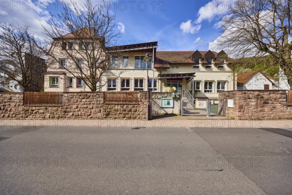 Kindergarten, Kinderwelt Waldaschaff, Catholic Kindergarten St. Michael, commercial building,