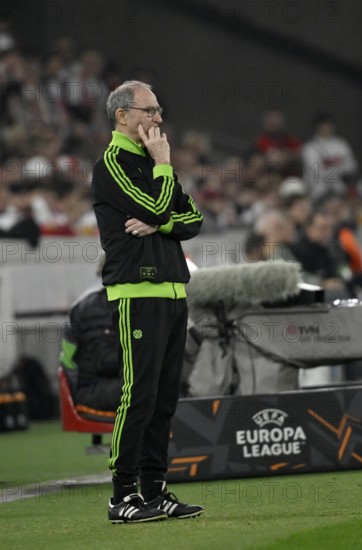 Coach coach Martin O'Neill Celtic Glasgow FC on the sidelines gesture thoughtful soccer UEFA Europa