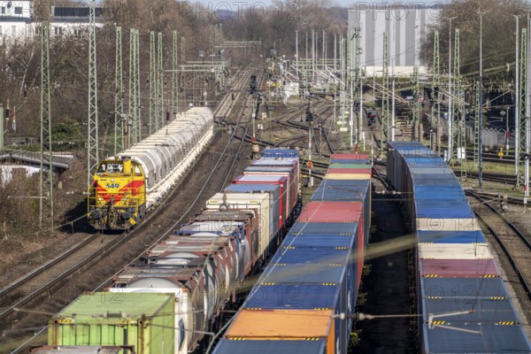 Container trains in the freight yard, so-called installation tracks in Duisburg-Rheinhausen,
