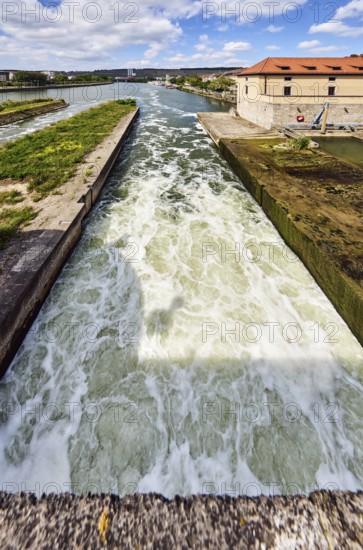 River Main, barrage, general architecture, hilly landscape, forest, total blue sky, cumulus clouds,
