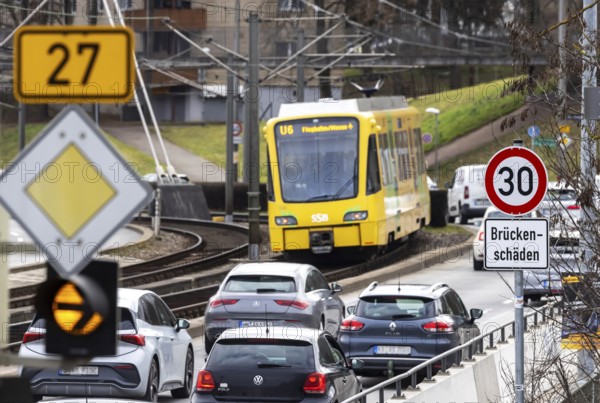 Bridge damage on Heilbronner Straße in Stuttgart. Bundesstraße 27 crosses railway tracks here.