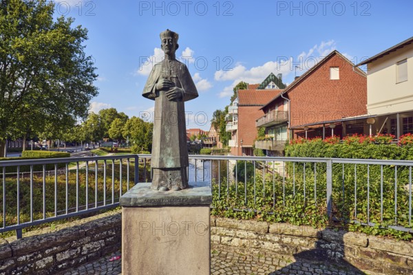 Saint John Nepomuk bridge saint, general architecture, houses, brick buildings, residential