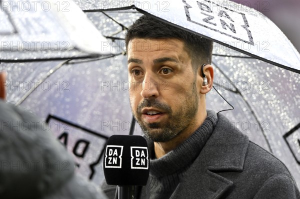 DAZN TV expert Sami Khedira interview with screen microphone Mikro Logo Rain, soccer Bundesliga,