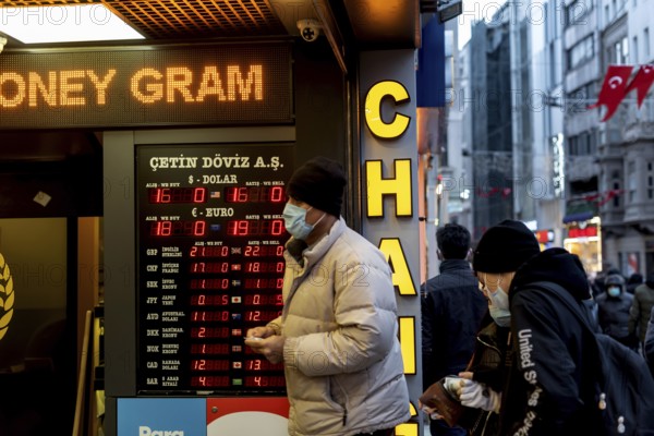 Istanbul, Turkey. December 18th 2021 A currency exchange office during an economic crisis in Turkey