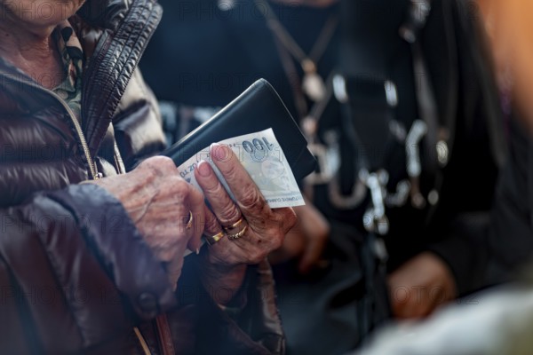 Istanbul, Turkey. November 9th 2022 One Hundred Lira Turkish Bank Note, the currency in Turkey