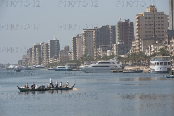 Rosetta, Egypt. June 27th 2024 Egyptian fishermen bringing their catch back to the city of Rashid