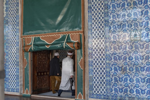 Istanbul, Turkey. January 3rd 2025 A Turkish Imam entering the prayer hall of the newly restored