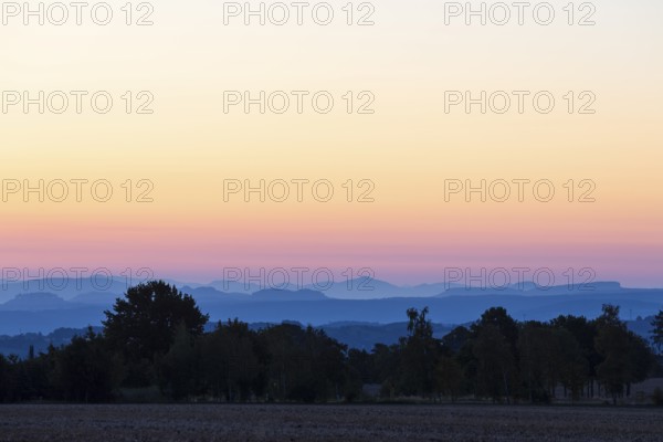 Colourful morning sky towards Saxon Switzerland seen from Lerchenberg, sunrise, Lerchenberg,