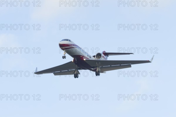 Gulfstream GIV SP XA-FDM executive business jet aircraft in flight on approach to land at London