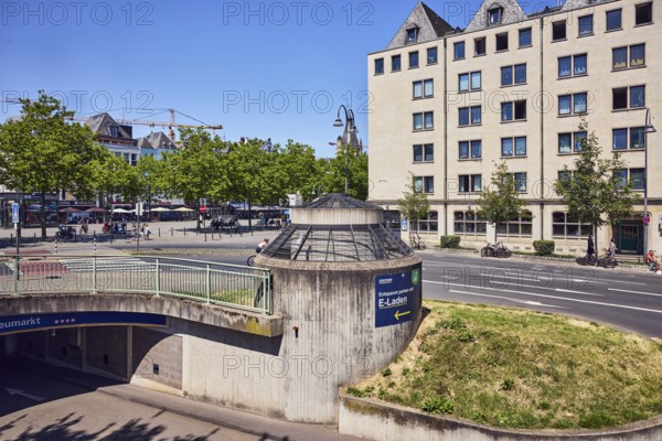 Heumarkt underground car park, row of houses, residential and commercial buildings, general
