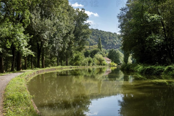 Beautiful landscape view of the Canal Bourgogne, the Burgundy Canal between Pouilly-en-Auxois and